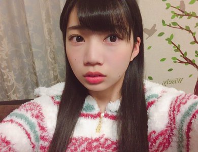 自撮りでカメラ目線が苦手 - 画像1