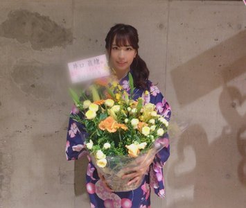 1stアルバム幕張個別握手会 - 画像5