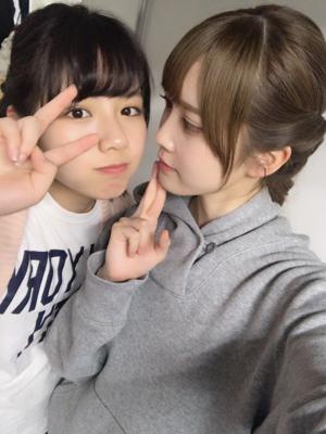 アクリルスタンドを宜しくお願いします(・ω・)のサムネイル