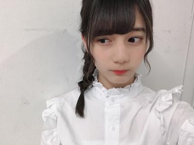 思ってる以上に外が暑くて着ていく服を間違ってしまった失敗談 小坂菜緒のサムネイル