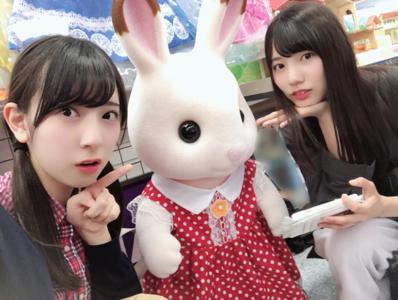 お寿司ちゃんとツーショット  河田陽菜のサムネイル