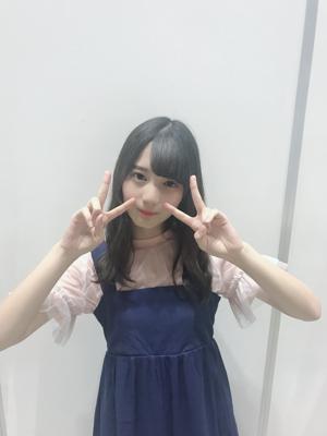 さぁ今日も一日頑張ろうと家を出たら雨が降ってて心も前髪もシュンって感じになった日って何しても戻らないよね…って思った晴れの日のサムネイル
