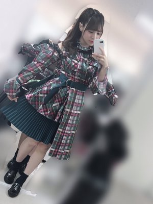 いつもゆらゆらスカートまわすの - 画像1