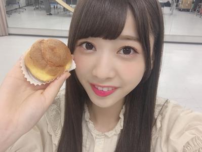 シュークリーム食べる？のサムネイル