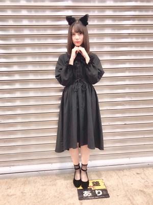 和菓子って美味しいですよね、私はいつも、甘いのが苦手って本当に損してるな…って思うんです。だってたい焼きとかって絶対にあずきで食べた方が美味しいのに、カスタードでしか食べれない、カスタードがなかった時は悲しい。隣からたい焼きのいい匂いがしてきますのサムネイル