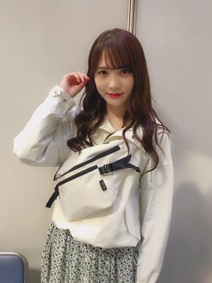 白いお洋服を集めたくなりました(・ω・)のサムネイル