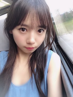 日向坂46初グループ写真集 - 画像1