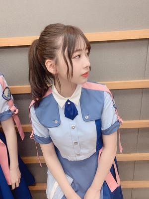 ポニーテールに髪を束ねた〜っのサムネイル