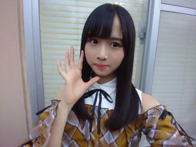 私の好きな色は水色と緑色の中間の色なんですけど何色って言えばいいのでしょうかね？のサムネイル