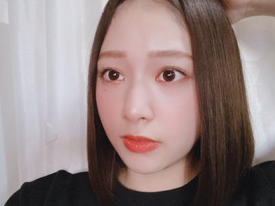 ヨーグルトには冷凍マンゴー。常温ではなく冷凍がポイントです。マンゴーを入れて1分もすれば周りにシャリシャリヨーグルトが現れるんです。のサムネイル