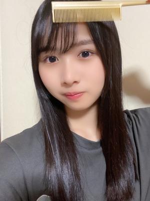 さりげなく近寄ってみるとベージュな壁紙でした。のサムネイル