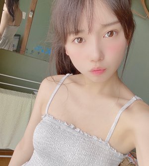 写真集発売記念SHOWROOM配信します！！！のサムネイル
