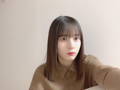 振り返れば平行線、ただ今歩いている道は紆曲している。人生をひとつの道に例えたとすると、一本線が引かれているのだと思う。だけど、現実をみれば、それは、うねり曲がった複雑な道に変わっているのではないだろうか。始まりと終わりがあっても、曲がれば曲がるほどゴールは遠く感じるもの。のサムネイル
