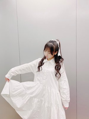 ホワイトのサムネイル