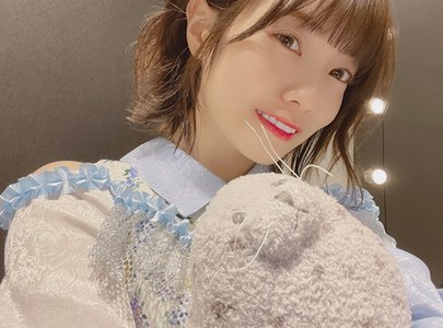 薄手の長袖とパーカーのサムネイル