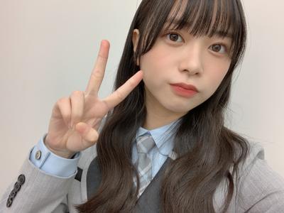 (_¨̮_)>≡制服のサムネイル