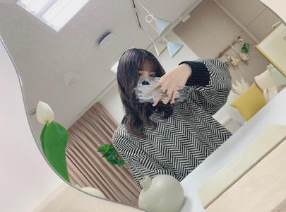 外を歩きながら、周りの風景を見渡し、新しくなったり古くなったりする光景を目にすることに日々を感じてます。四季があるからこそ、1つの思い出が濃くなって、その時にしか感じられないものとなって存在していくのかな。のサムネイル