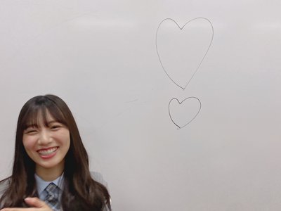 うしおさりななはちー！　めいめいが考えてくれてお気に入りなのになかなか、いまだ☺︎！というタイミングがないので今日使ってみました。　そんなめいめいからこの前いちご貰いました🍓　めいちゃんはえびとか蟹とか海鮮大好きです。お菓子は甘い系よりしょっぱい系。おせんべいとかが好きみたい。…多分ですけどね！！めいめいと話してるとなんだか優しい気持ちになれるんです。ほわーんとしてる。☺️ タイトル長くなったけど本文はそんなに長くないと思うのでぜひ読んでいただけると嬉しいです。 - 画像2