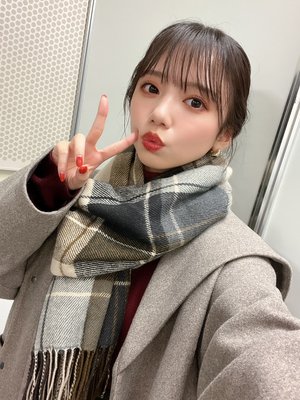 通学路に新しい制服 - 画像10