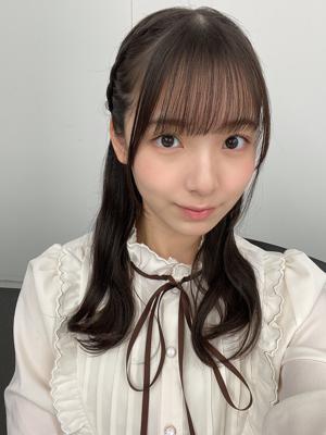 最近熱くなってきて長袖から半袖に切り替えるタイミングが分からず未だに半袖を着る勇気が出ないから長袖着ちゃう 渡辺莉奈のサムネイル