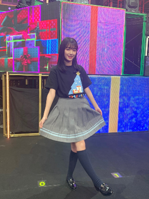 パステルブルー×オレンジ 平尾帆夏のサムネイル