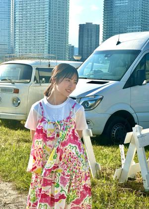 秋が始まったこの時期の八時から窓を開けると、決まって毎年いい匂いがする。ライトをつけて本を開いてペンを握り、書く。いい音がする。懐かしいなとふと思いました正源司陽子です。のサムネイル
