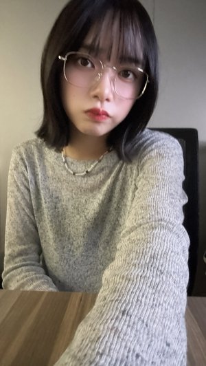 ( ¨̮ )>≡めがねお好きですか？のサムネイル