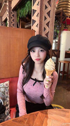 暑かったからアイス食べた！なに味でしょう😋💭みんな世界卓球観てますか？！！！！🤩🏓 - 画像2