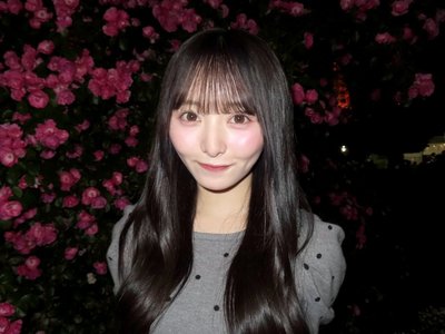 青の薔薇園もいつか見てみたいものですのサムネイル