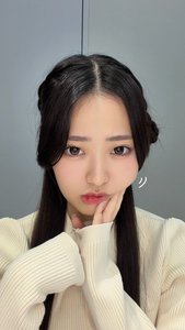 今の季節は半袖か長袖どっちがいいんでしょうか「蔵盛妃那乃」のサムネイル