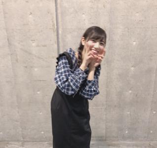 ケータイの画面シールに気泡ができてしまった   河田陽菜 - 画像2