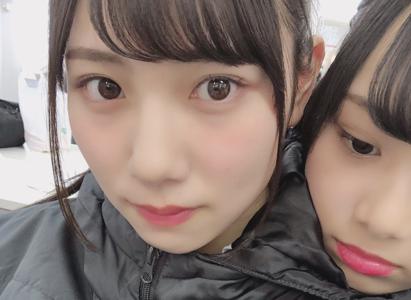 右と左  河田陽菜 - 画像5