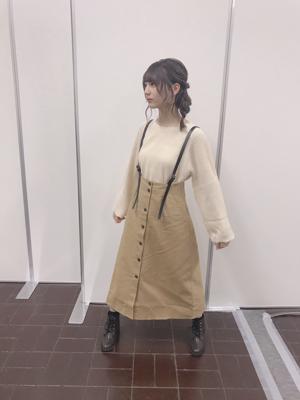 この時期は暖かい飲み物を飲みたくなりますよねって書きながら片手に冷たい飲み物を持っている私の行動と感情が矛盾しています、本当は暖かい飲み物を求めているのでしょうか…。いや、そうでもなかったです。しっかり飲み干しました、手をポケットに入れましたが。全てが矛盾してる - 画像5