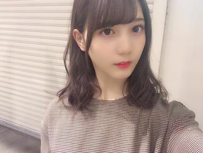 最近家に帰るとすぐにベッドへダイブする生活をしています。そしたらいつの間にか寝てて、そして起きる。そしてまた寝る。起きる。寝る。の繰り返し、、、1日に何回寝てるのか。ここまで来ると数えたくなっちゃいます。ちなみに昨日は3回です。 - 画像4