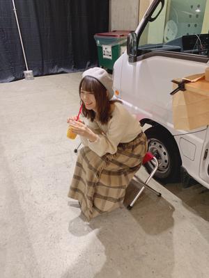 この間、服を買ったんですね、届くのに7日待ってやっと届いた~って思ったらコンタクトでした。私はいつまで待てばいいのでしょうか。いいえ違います、待たせていたのは私です。ごめんね、2日前に届いてました。気楽に行こう~ - 画像7