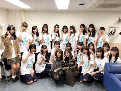 信号待ちをしてて、ふとちょっとした会話が聞こえてきたんですけど、数人の女子高生達がひらがなけやきが好きなんだ~と話をしてて、たくさんメンバーの名前が聞こえて来たんです。すごく嬉しくなって、心の中でありがとうと思いながら青信号を渡っていきました。ちょっとつまずいて転けそうになったのは見られていないはず、と言うかまず気づいてないか。。。 - 画像3