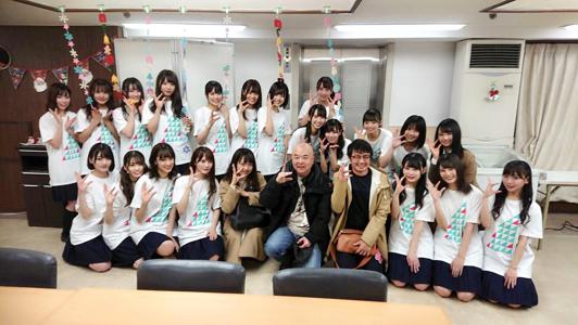 信号待ちをしてて、ふとちょっとした会話が聞こえてきたんですけど、数人の女子高生達がひらがなけやきが好きなんだ~と話をしてて、たくさんメンバーの名前が聞こえて来たんです。すごく嬉しくなって、心の中でありがとうと思いながら青信号を渡っていきました。ちょっとつまずいて転けそうになったのは見られていないはず、と言うかまず気づいてないか。。。 - 画像5
