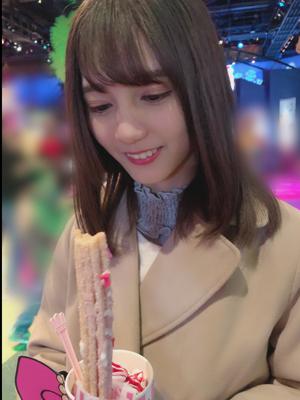ある日、ホットチョコレートを飲んだんですけど。私は別に甘党じゃないんです、むしろちょっと苦手な方なのにデザインが可愛いからといってホイップがのっているホットチョコレートを飲んだ結果、甘すぎてダメだ~と言いながら1時間くらい我慢して飲んでました。ホットチョコレートってココアでしょなんて思ってた私への逆襲でした、、恐るべしホットチョコレート。。。 - 画像4