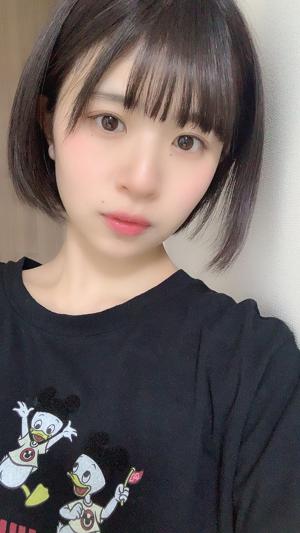 本日は富田鈴花のお誕生日です。昨日と明日は何の日でしょう！ - 画像4