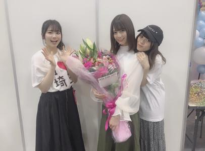 この暖かい気温と風に吹かれると、何だか懐かしい気持ちになります。よくおばあちゃんの家に行ってたなとか、公園で遊んだなとか。小さい頃の私は、皆さんが多分信じてくれないほど活発な少女だったんですよ。 - 画像4