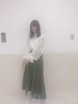 この暖かい気温と風に吹かれると、何だか懐かしい気持ちになります。よくおばあちゃんの家に行ってたなとか、公園で遊んだなとか。小さい頃の私は、皆さんが多分信じてくれないほど活発な少女だったんですよ。 - 画像7