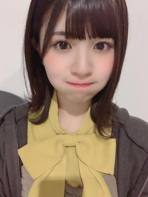 ヨーグルトを食べながら - 画像2