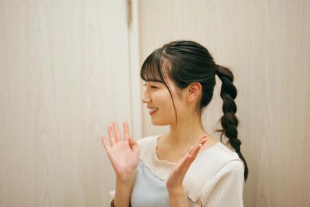 濱岸さん前髪切りました - 画像2