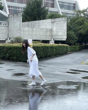 よく怖い夢をみるといいことが起こる前触れだよって言うじゃないですか、あんまり信じてないんですけど。でも、この間ものすごく怖い夢を見たんですよ、身が震えるほどの恐ろしい夢を。流石に、いいこと、起こるよね。そう信じたくなった秋の始まり。 - 画像4