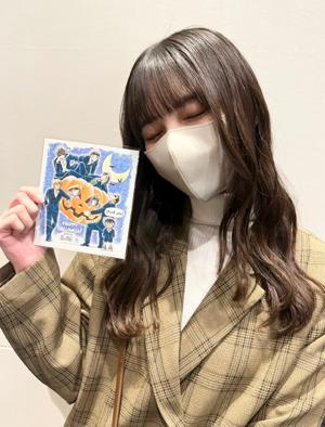 夜になるのが早くなってきて、何時になったら家の電気をつけようかと迷いに迷い、ギリギリを目指していたらいつの間にか真っ暗になってしまう。日に日に暗くなる時間が早まっていくから、もうお手上げの状態。いや、暗くてもお構いなしの私が悪いのか。 - 画像2