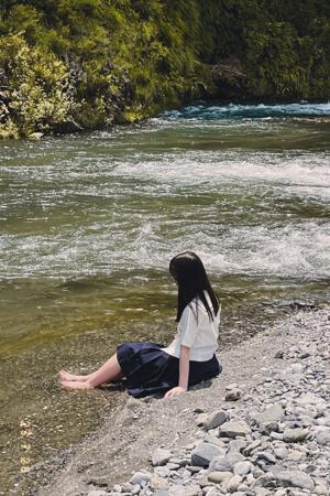 本格的に夏がやって来たけど袖が長くないと落ち着かないので未だに長袖着てます。渡辺莉奈 - 画像3