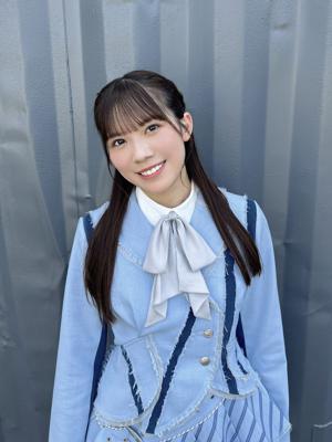前のめりの姿勢で待機中 - 画像3