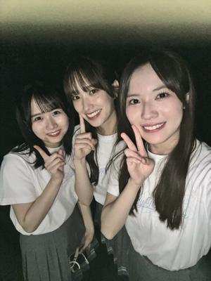 こんなにキメているけど実は照れている。腰に手まで置いちゃっているけど、これでも実は照れている。 - 画像9