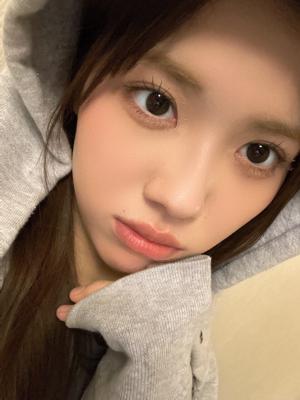 衣替え今日こそするぞ！いや、まだちょっと暖かいかもしれないから一旦1週間の天気予報見てから決めよう。あ、この気温なら半袖あった方がいいもんね！うん、まだ衣替えしなくていっか！！を繰り返す日々。 - 画像3