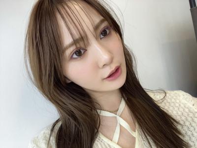 悲しい時の魔法手をグーにして胸にポンポン当てる - 画像3